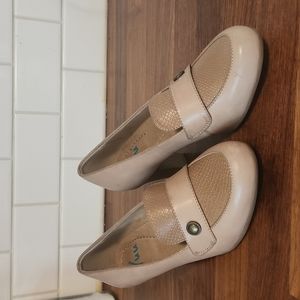 YUU Tessa loafer heels